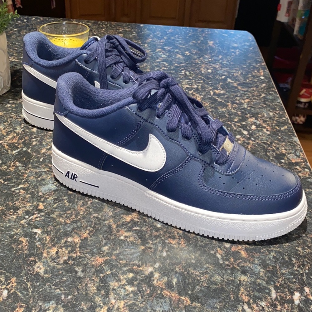 Air Force One Midnight Navy size 7 Youth W/O Box 100% Authentic
